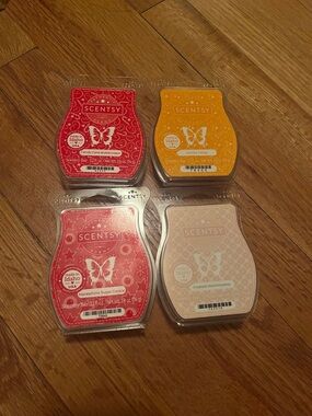 Scentsy Wax Bar Set in Red, Yellow, Pink, Cream 4 bars price firm